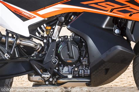 Vue éclatée du moteur bicylindre de la KTM 790 Adventure