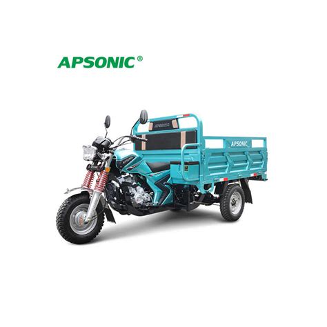 Schéma comparatif d'un tricycle à moteur et d'une moto.