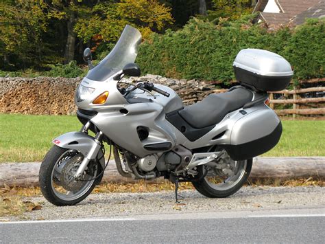 Schéma technique de la Honda Deauville 650