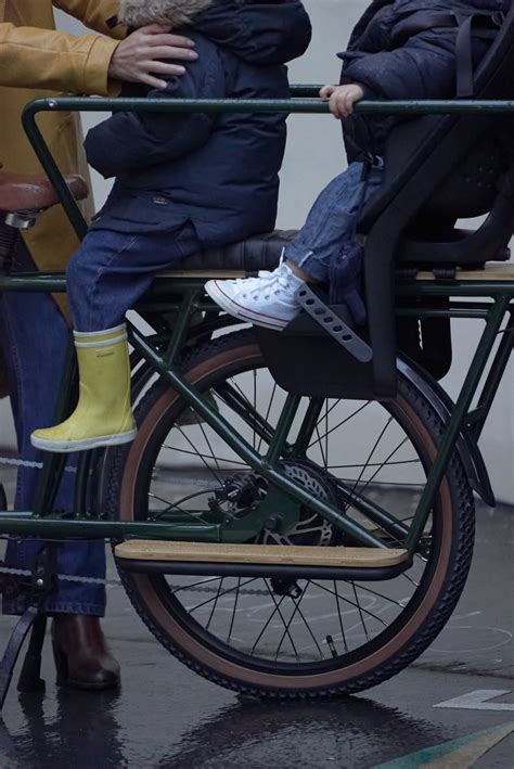 Détail de l'écran LCD du Brumaire Nebula affichant les informations de conduite.