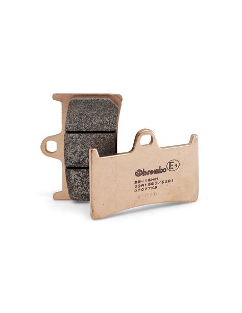 Photo des plaquettes de frein Brembo Genuine OEM dans leur emballage.