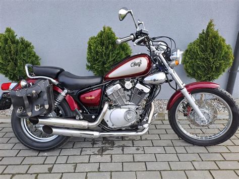 Photo de la Yamaha Virago 125 après personnalisation du guidon et du moteur.