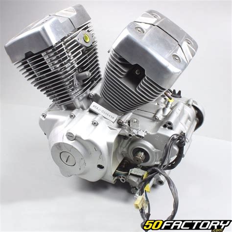 Moteur de la Virago 125 avec le kit 250cc installé et peint.