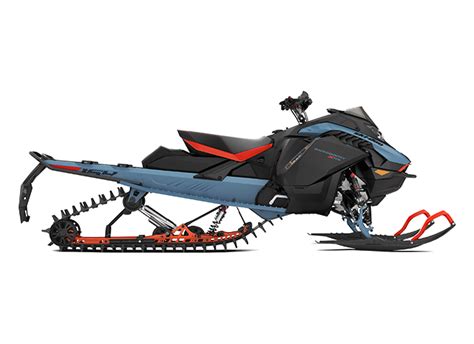 Publicité d'époque pour le Ski-Doo de Bombardier, mettant en avant sa nouveauté et son utilité.