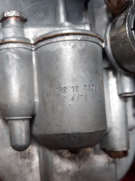 Détail du moteur de la Motobécane AV32 avant intervention