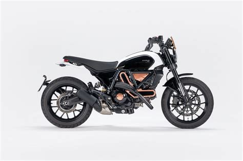 Détails de la Ducati Scrambler 10° Anniversario Rizoma Edition