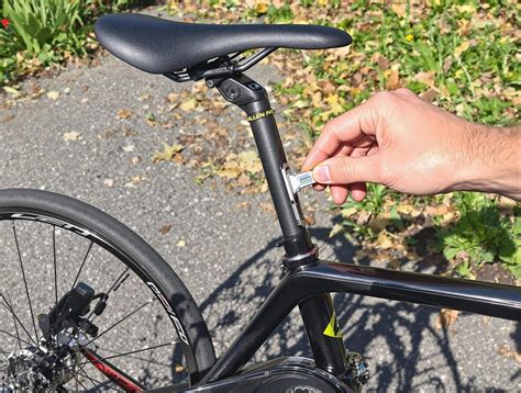 Infographie comparant les dimensions et réglages de la selle et du guidon du Trybike