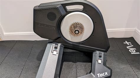 Schéma des Motion Plates du Tacx NEO 3M et leur fonctionnement.