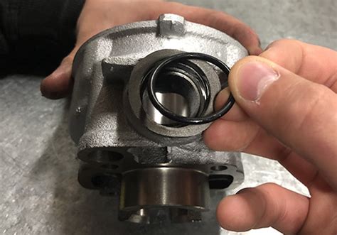 Illustration d'un joint torique pour pot d'échappement de moto 50cc