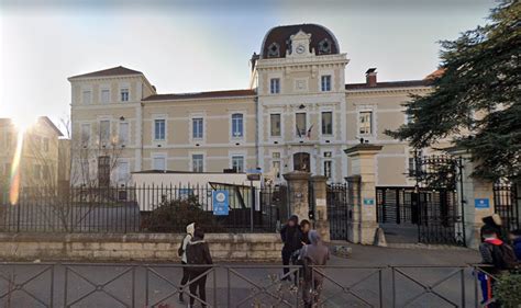Intérieur du Lycée Frédéric Faÿs