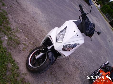 Galerie photos du FYM Strike FS Machine