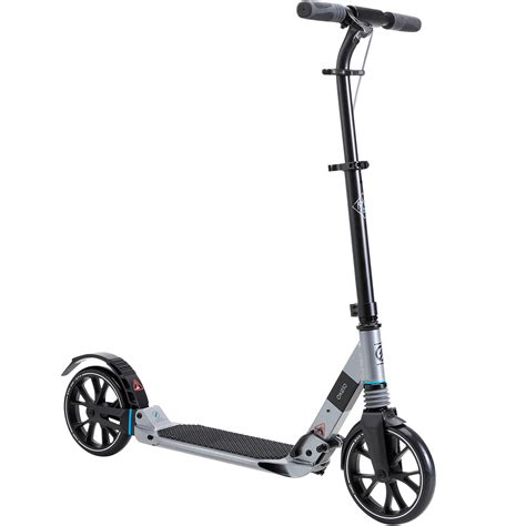 Photo de la trottinette Oxelo Town 5 XL avec ses grandes roues et sa béquille