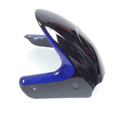 Scooter HPS équipé du garde-boue avant personnalisé en action sous la pluie