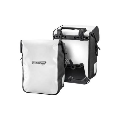 Image des sacoches ORTLIEB Sport-Roller City blanches attachées à un vélo