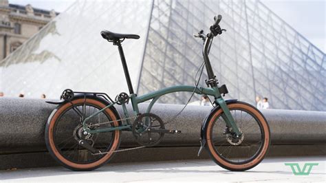 Illustration comparant la géométrie avant d'un Brompton et d'un Birdy