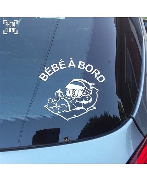 Illustration de différentes catégories de stickers pour voiture : racing, humour, bébé à bord, jeune conducteur