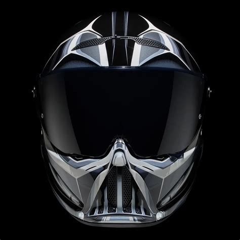 Collection de casques moto inspirés par des personnages de films et de jeux vidéo
