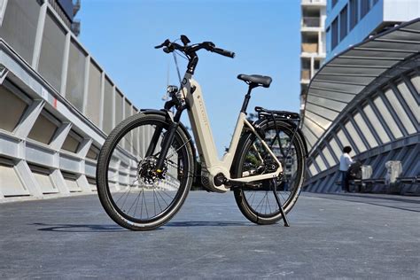 Vue latérale du vélo Kalkhoff Image 5 Excite+ ABS avec système ABS visible