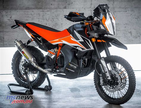Prototype de la KTM 790 Adventure R au salon EICMA 2017