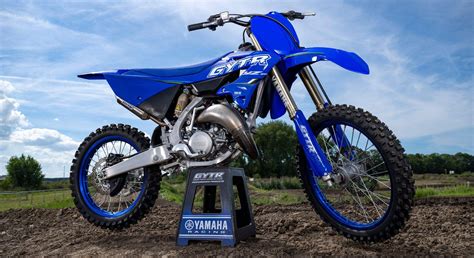 Évolution historique de la Yamaha YZ 125 au fil des ans