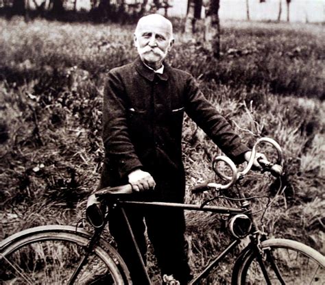 Photographie de Paul de Vivie, dit Vélocio, figure emblématique du cyclotourisme.