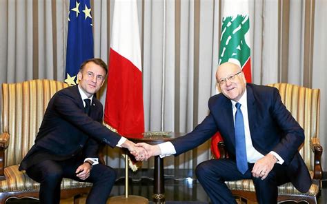 Photo du président libanais en discussion avec des responsables français