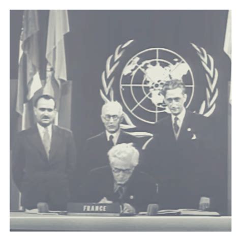 Représentation symbolique des Nations Unies et du désarmement