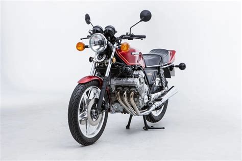 Schéma du moteur six cylindres en ligne de la Honda CBX 1000