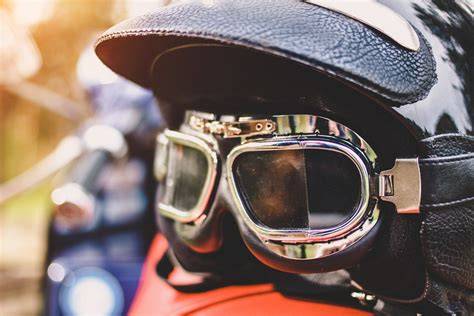 Vue éclatée des différents types de protections pour moto