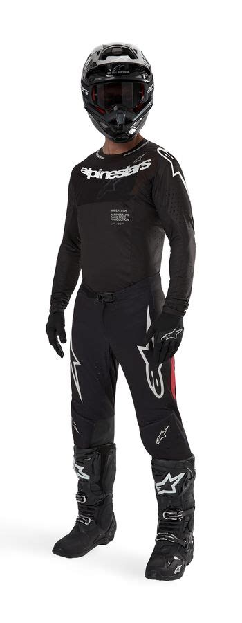 Collection de vêtements de motocross Alpinestars Supertech.