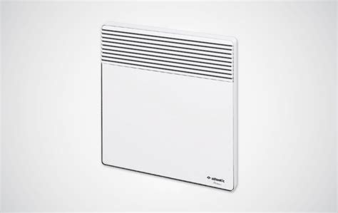 Photo d'un convecteur électrique Atlantic compact avec son boîtier de commande digital