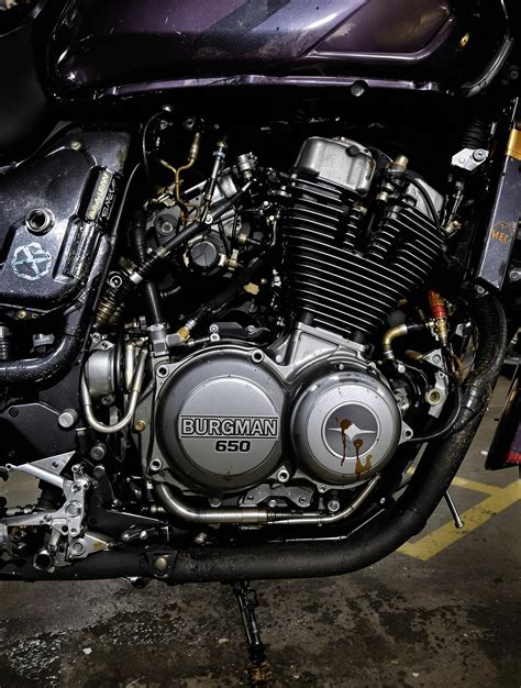 Schéma technique du moteur bicylindre du Suzuki 1500 Intruder