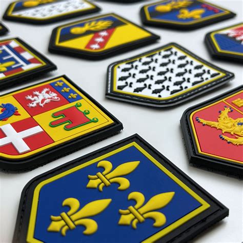 Collection d'écussons et magnets en PVC personnalisés