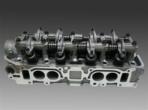 Schéma illustrant l'installation des reniflards de culasse avec les boulons banjo sur un moteur Harley-Davidson.