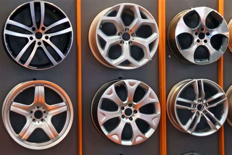 Exemple de garde-boue avant adapté pour une jante de 21 pouces sur une Harley Davidson.