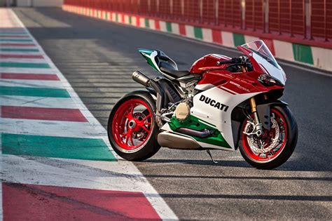 Ducati 1299 Panigale R Final Edition en action sur le circuit