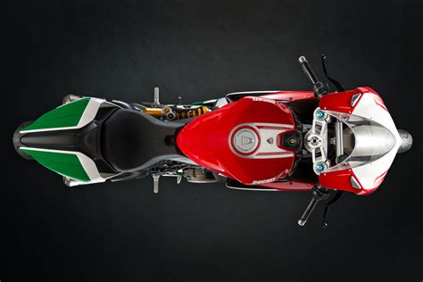 Tableau de bord et commandes électroniques de la Ducati 1299 Panigale R Final Edition