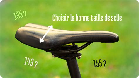 Schéma illustrant la mesure de l'écart des ischions pour choisir la largeur de selle appropriée.