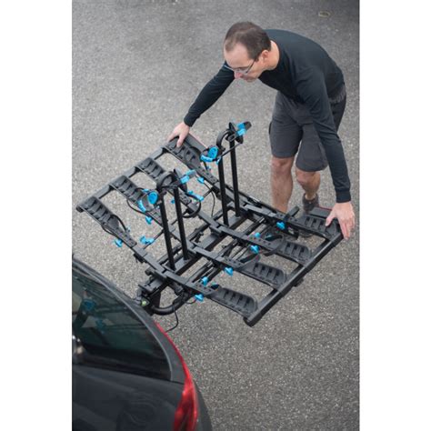 Photo du porte-vélos NORAUTO DECK 200 replié, montrant sa compacité.