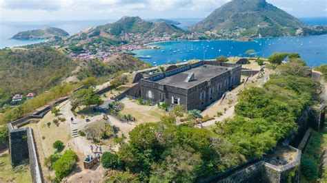 Vue panoramique de la baie des Saintes depuis le Fort Napoléon