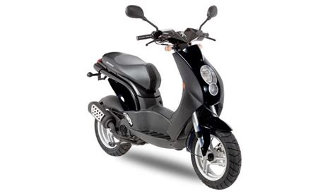 Vue de face du Peugeot Ludix 50 Trend montrant le double optique et la roue de 12 pouces