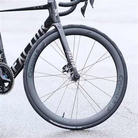 Galerie photo des roues vélo route carbone haut de gamme