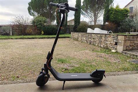 Schéma de montage simplifié de la trottinette Ninebot Segway ES2