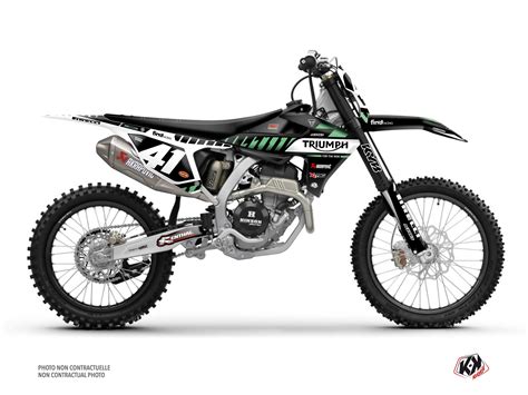 Collage de divers exemples de kits déco pour dirt bikes, incluant des motifs de marques énergétiques.
