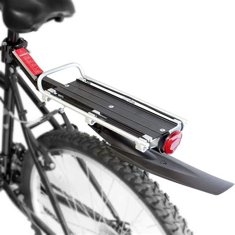 Porte-bagage et garde-boue sur un vélo urbain