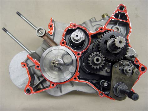 Serrage en croix des vis de carter moteur AM6