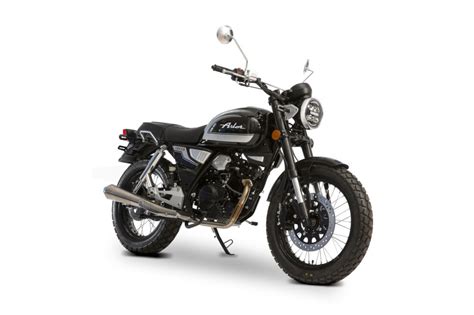 Vue de profil de l'Orcal Astor 125 mettant en valeur son design classique