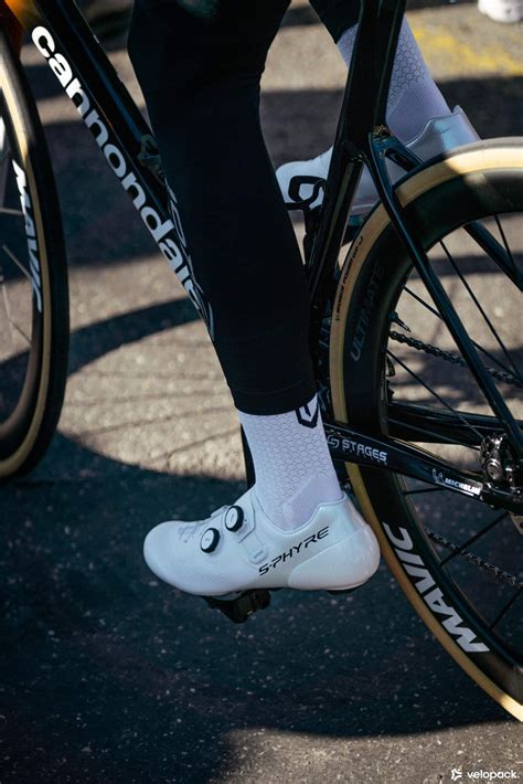 Infographie comparant le stack de différentes chaussures et pédales de cyclisme, mettant en évidence le stack bas du système SRM/Q36.5.
