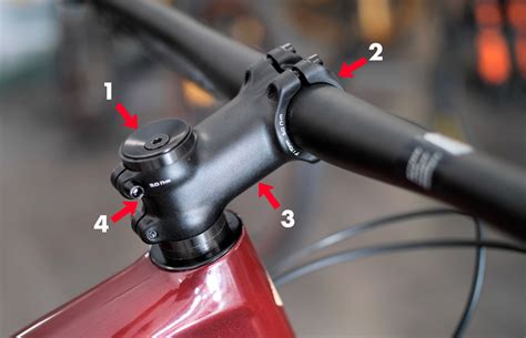 Illustration montrant les différentes options de réglage de la potence et du stack sur le Cervélo Caledonia-5.