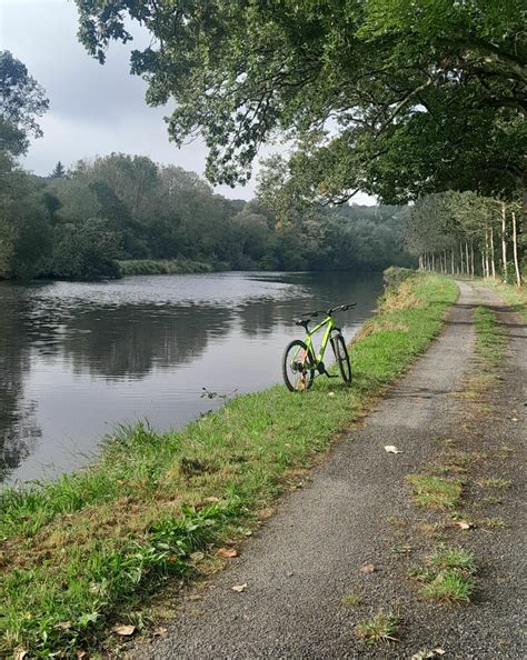Image d'une voie verte pittoresque longeant une rivière près de Carmaux